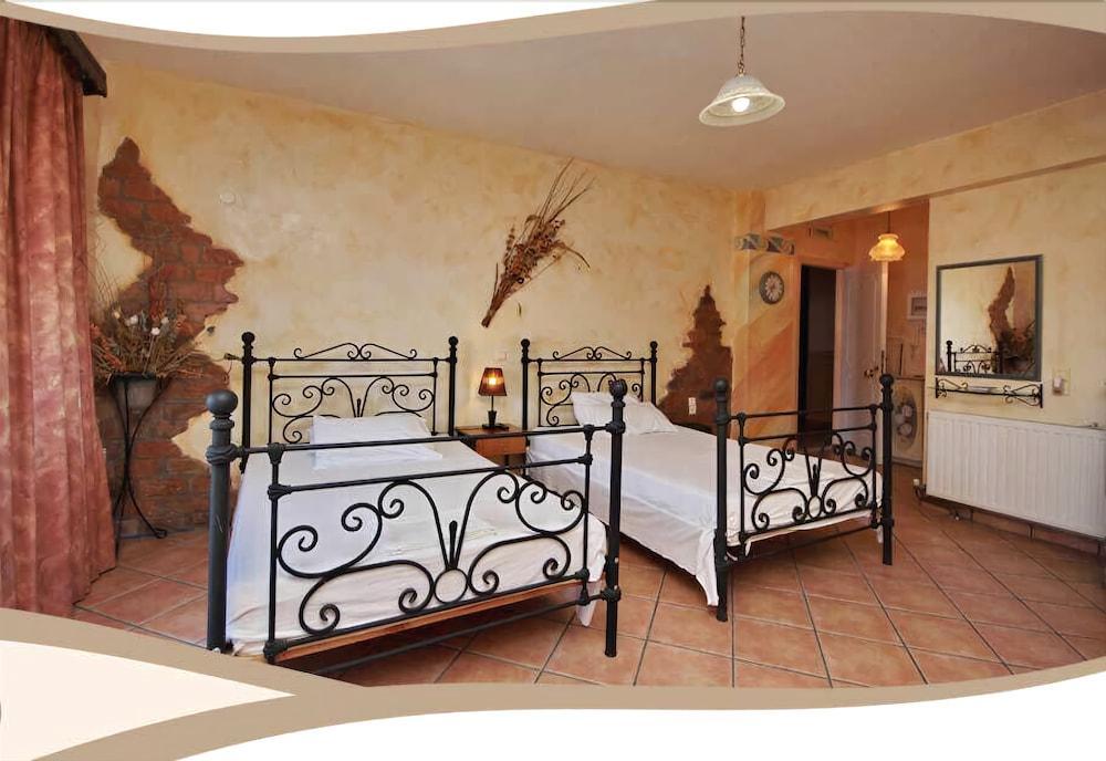 Aphrodite Studios Loutra Edipsou  Extérieur photo