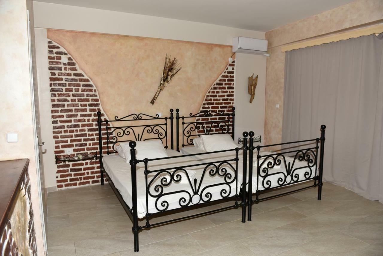 Aphrodite Studios Loutra Edipsou  Extérieur photo